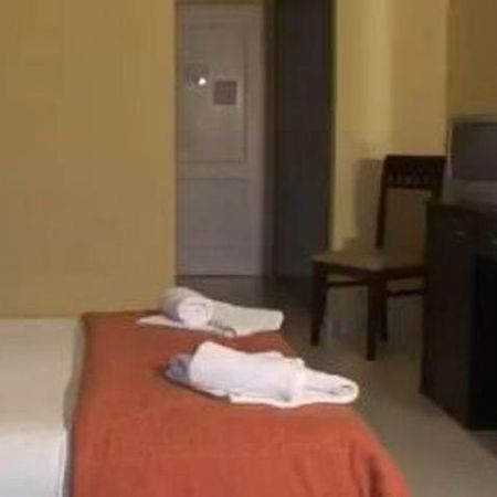 Hotel Denny'S Inn Alimos ภายนอก รูปภาพ